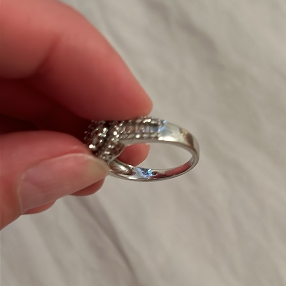 Diamond ring 10k white gold - Picture 4 of 5